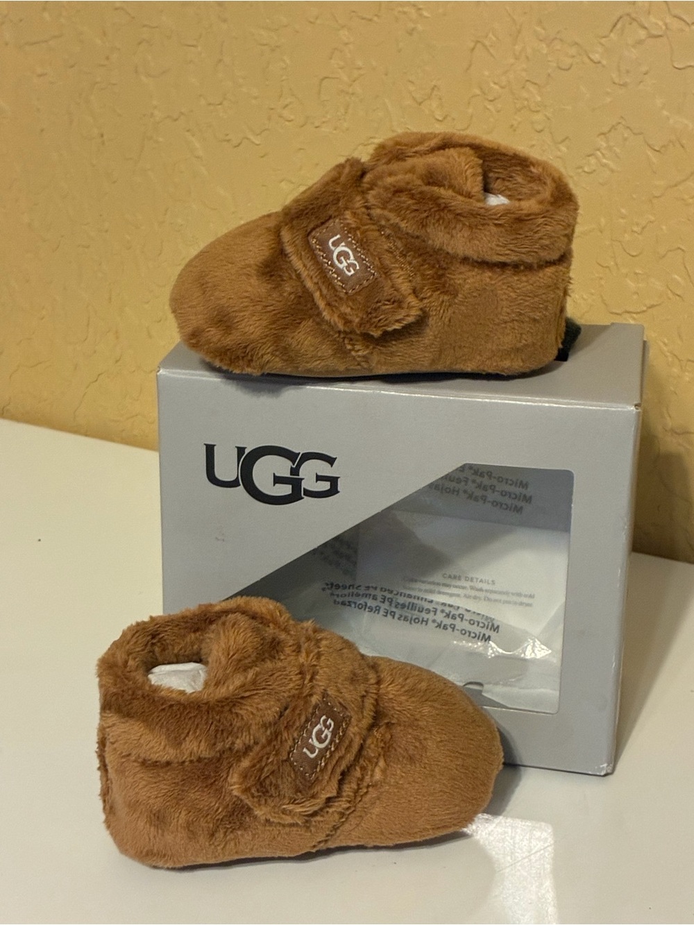 UGG Bixbee Chestnut Faux Fur 11034971 Booties Infant Size 02/03(6-12months)